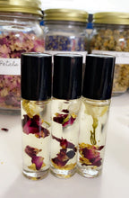 Load image into Gallery viewer, All Natural Lip Gloss Oil - 24 K Edible Gold - Roses &amp; Jasmine Flowers - Seasonal Collection
